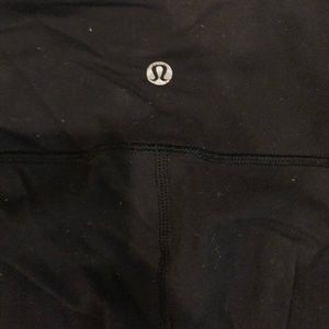 LULULEMON- black high-waisted leggings